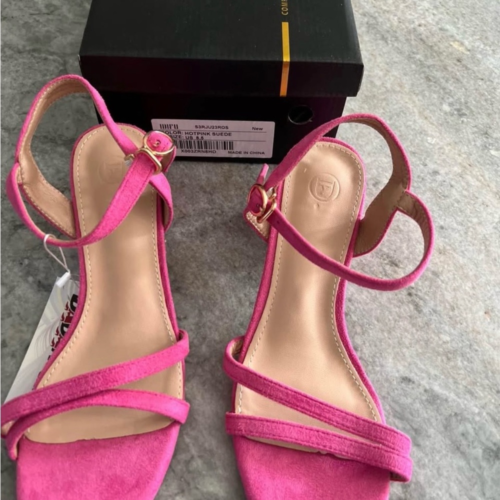 Elegant Pink Strappy Sandals